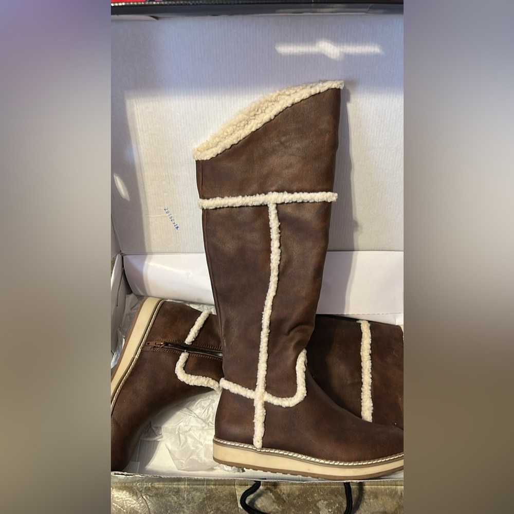 Nine West Brown Shearling-Lined Boots